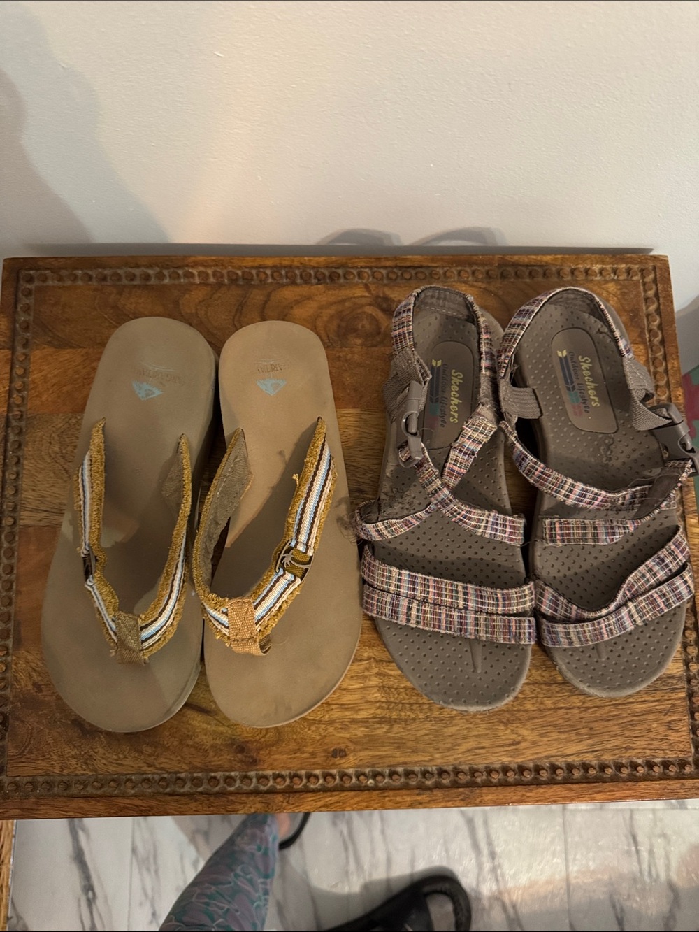 Skechers Brown Plaid Hook-and-Loop Sport Sandals